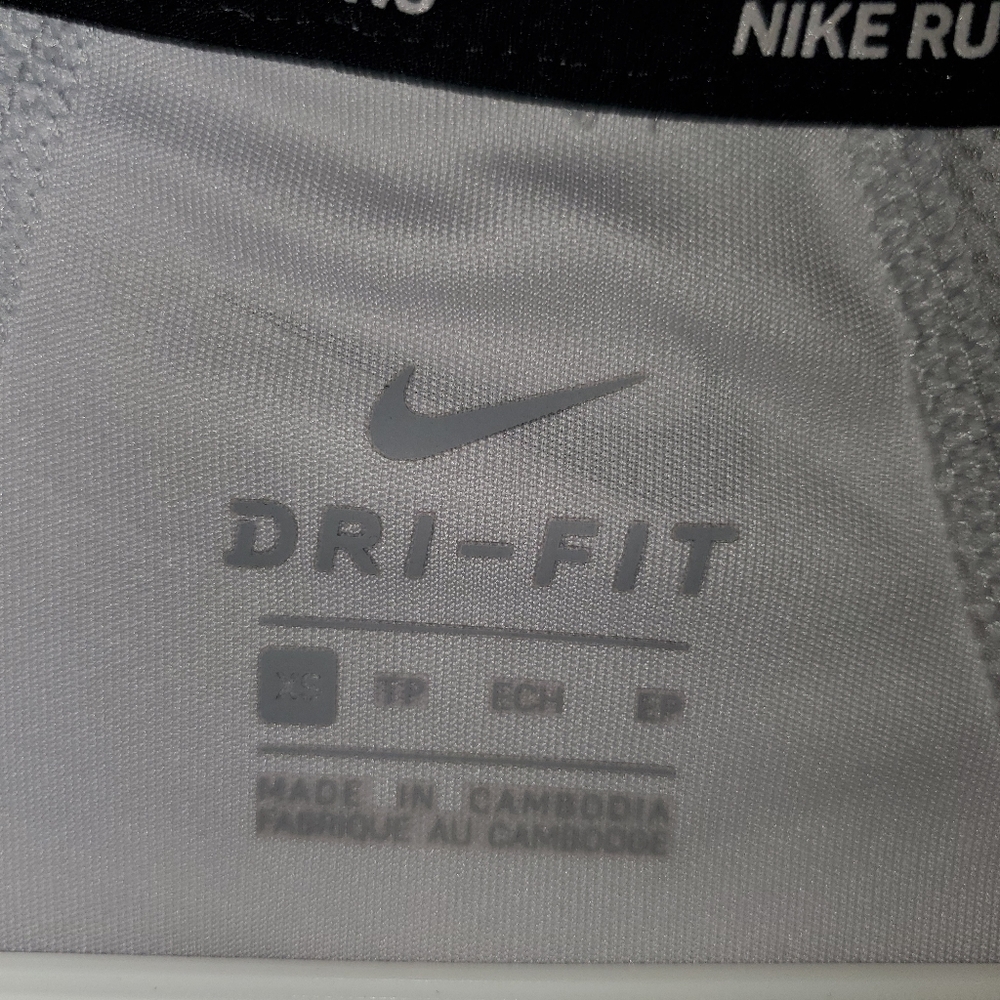 Gym top - Picture 3 of 3